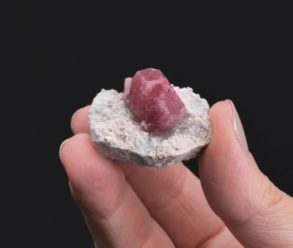 Grossular var. Rosolite - image 2