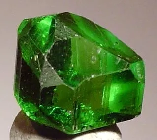 Grossular (Var: Tsavorite) image