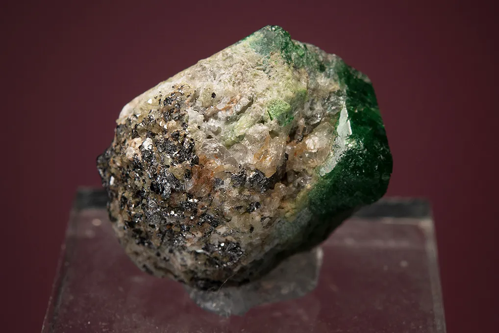 Grossular var. Tsavorite - image 3