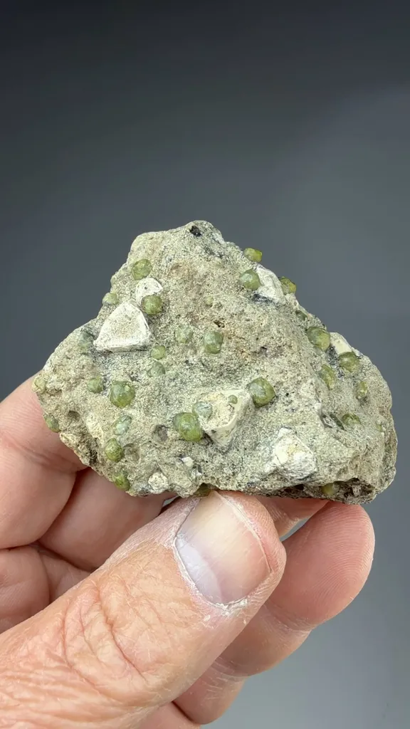 Grossular with Achtaragdite - image 2