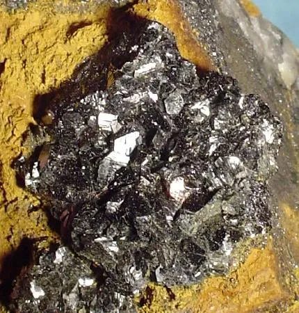 Groutite - image 2