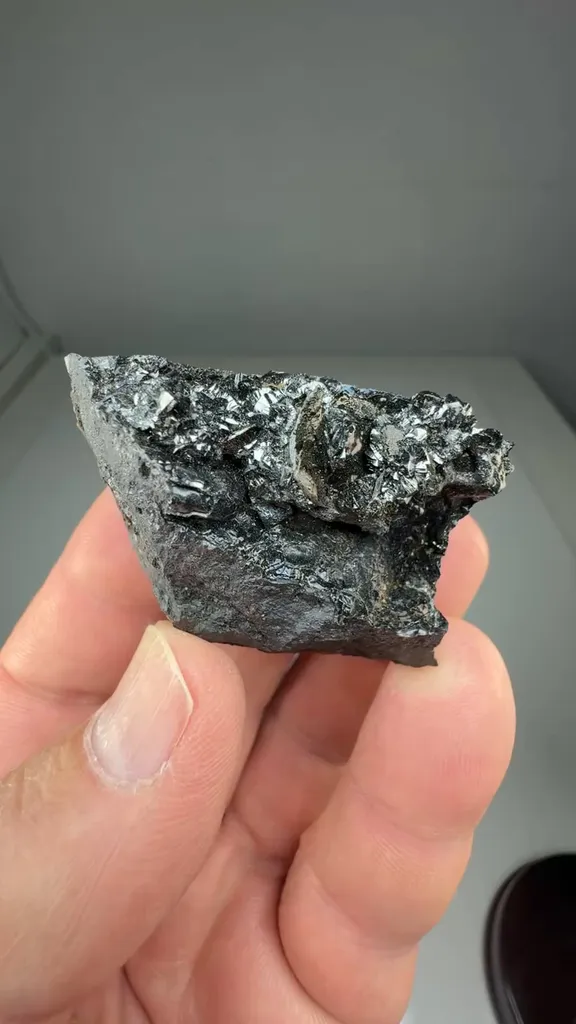 Groutite image