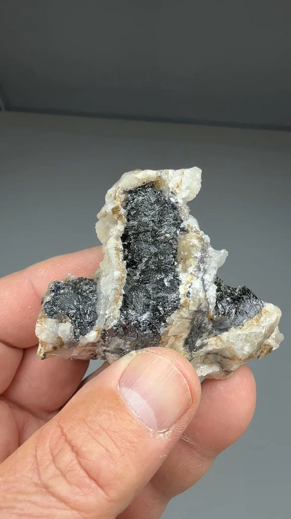 Groutite from Minnesota, USA - image 2