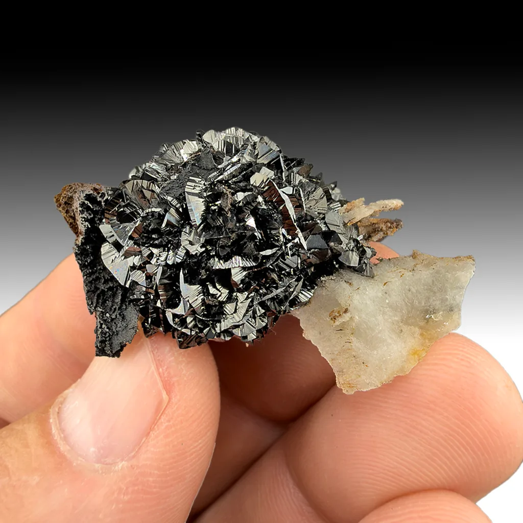 Groutite from Robert Mine, Cuyuna North Range, Crow Wing County, Minnesota, USA image