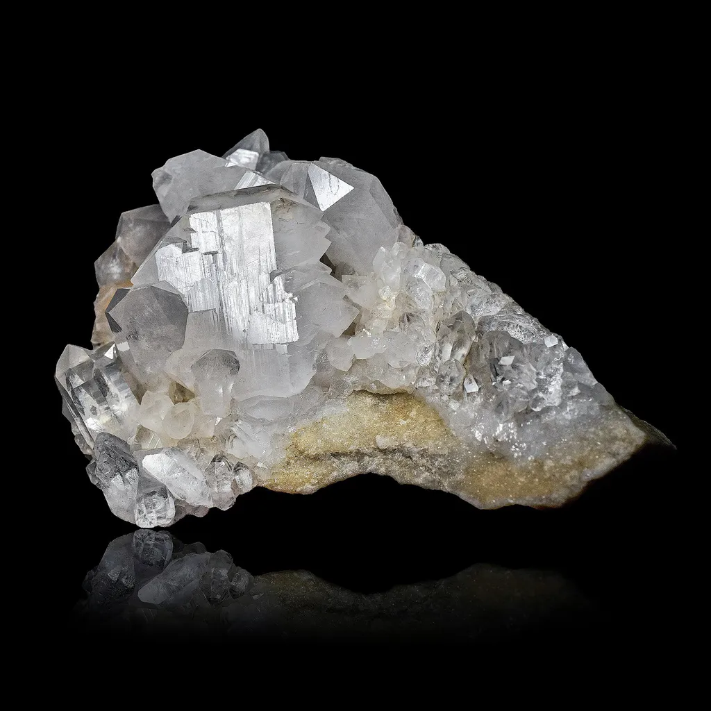 Gwindel Quartz on matrix - image 2