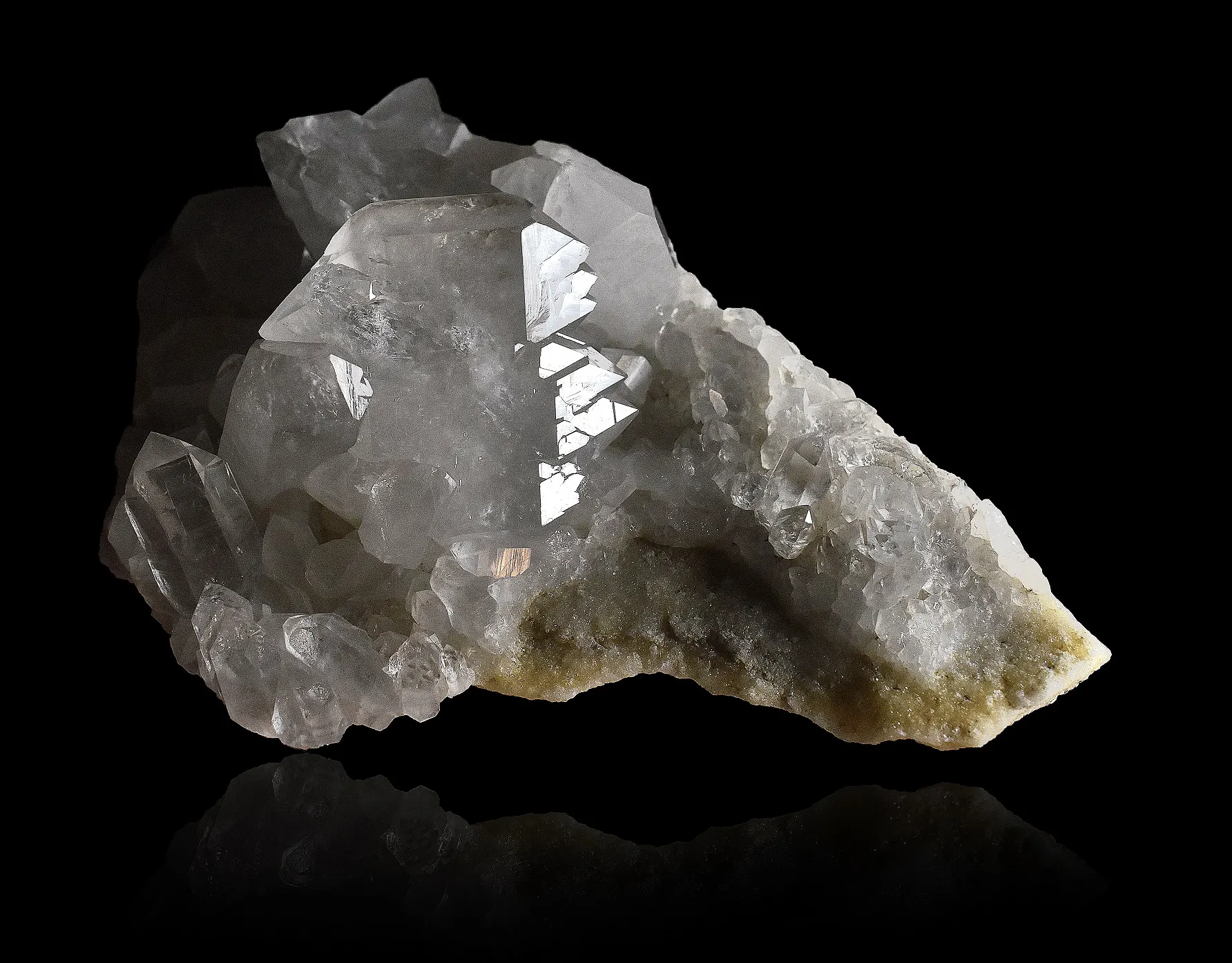 Gwindel Quartz on matrix - image 1