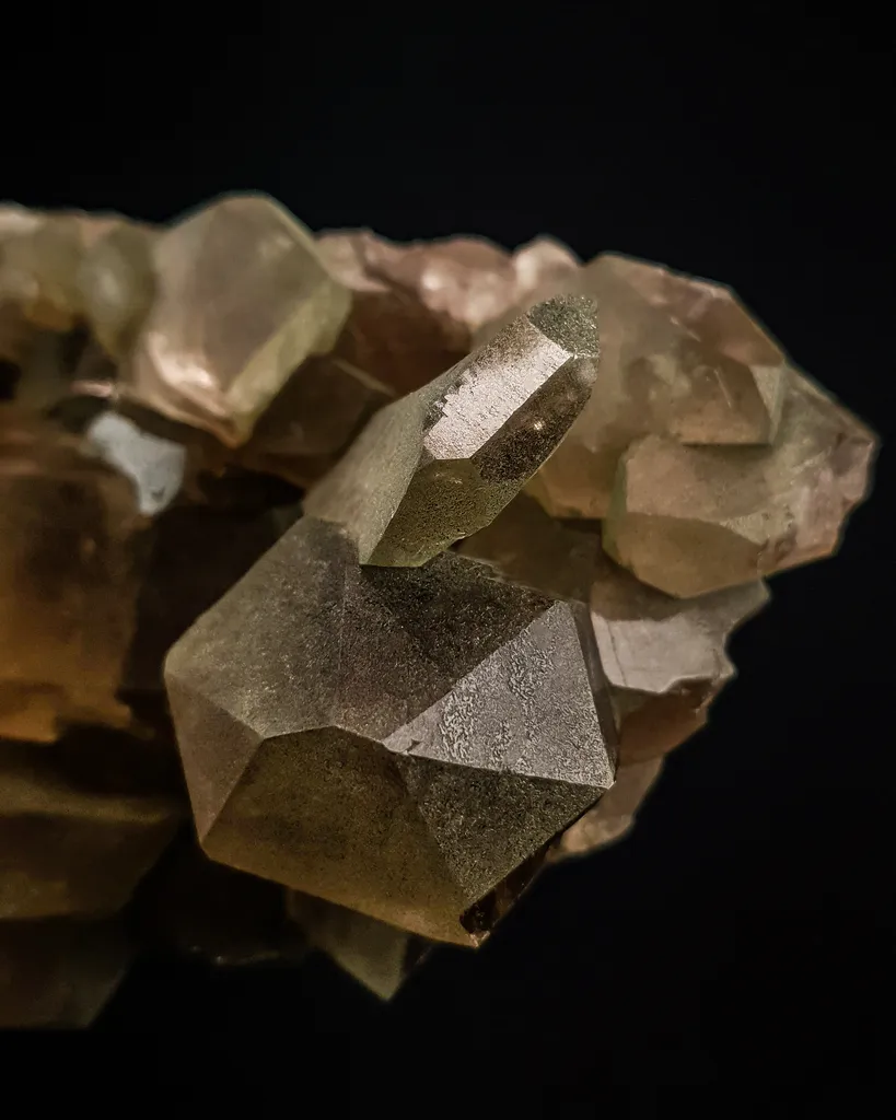 Gwindel smoky quartz on matrix - Talèfre, Mont-Blanc, French Alps - image 9