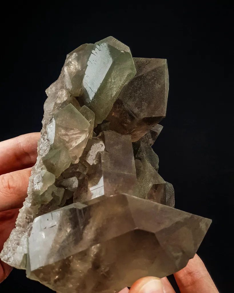 Gwindel smoky quartz on matrix - Talèfre, Mont-Blanc, French Alps - image 5