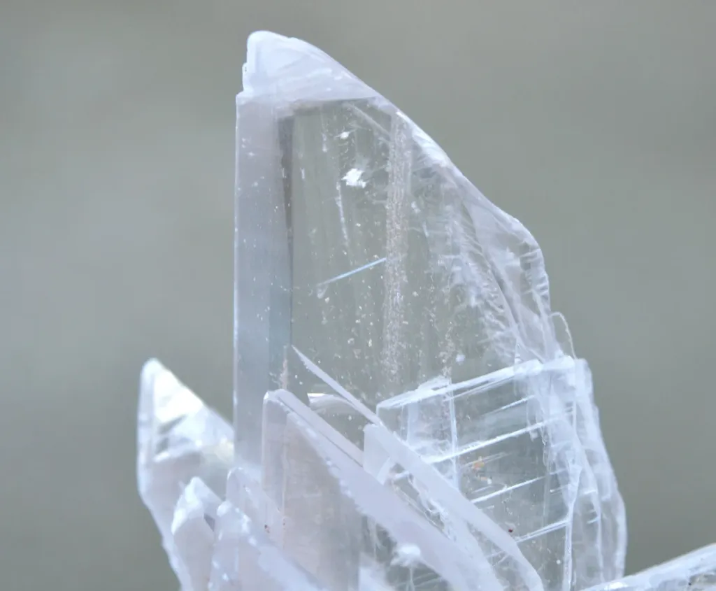 Gypsum 197 grams - Naica, Mun. de Saucillo, Chihuahua, Mexico - image 3