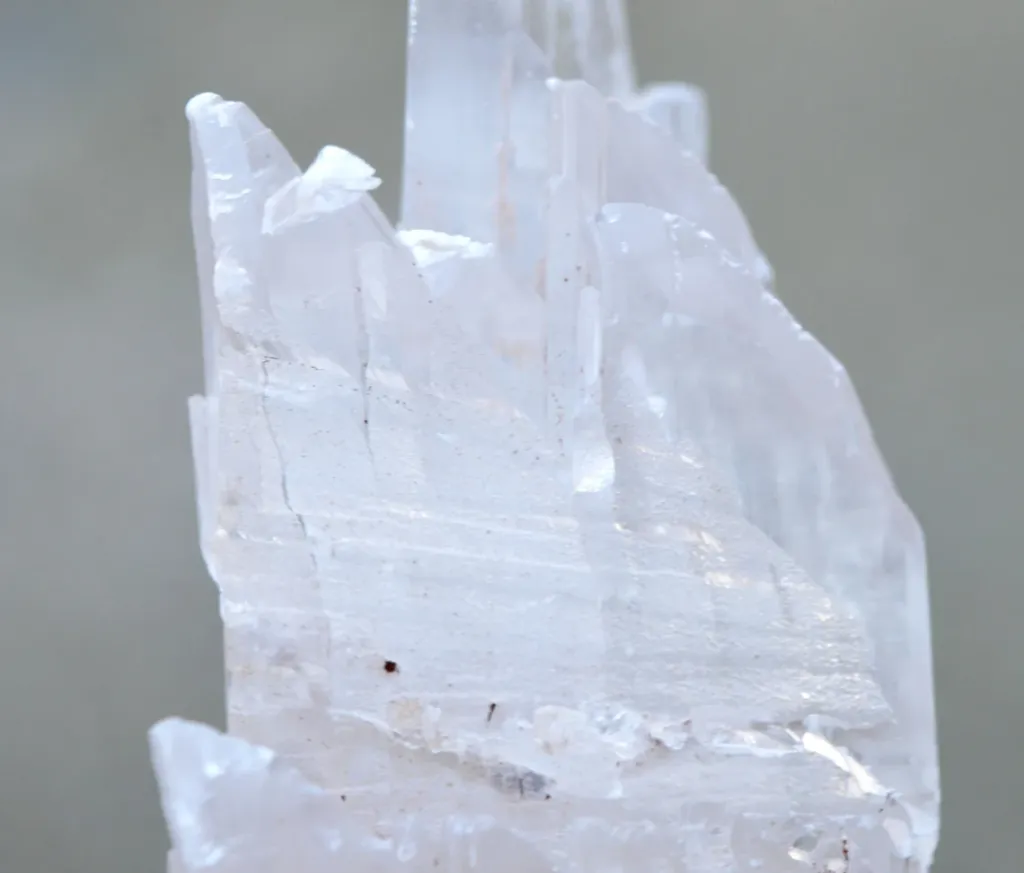 Gypsum 197 grams - Naica, Mun. de Saucillo, Chihuahua, Mexico - image 4
