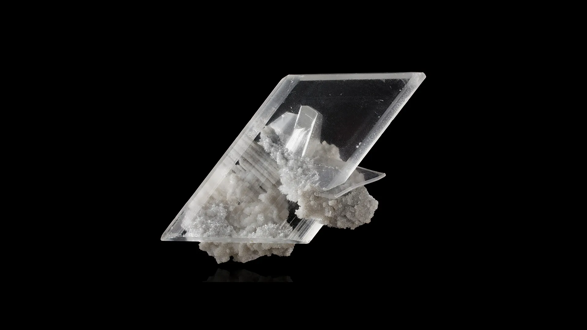 Gypsum - image 1