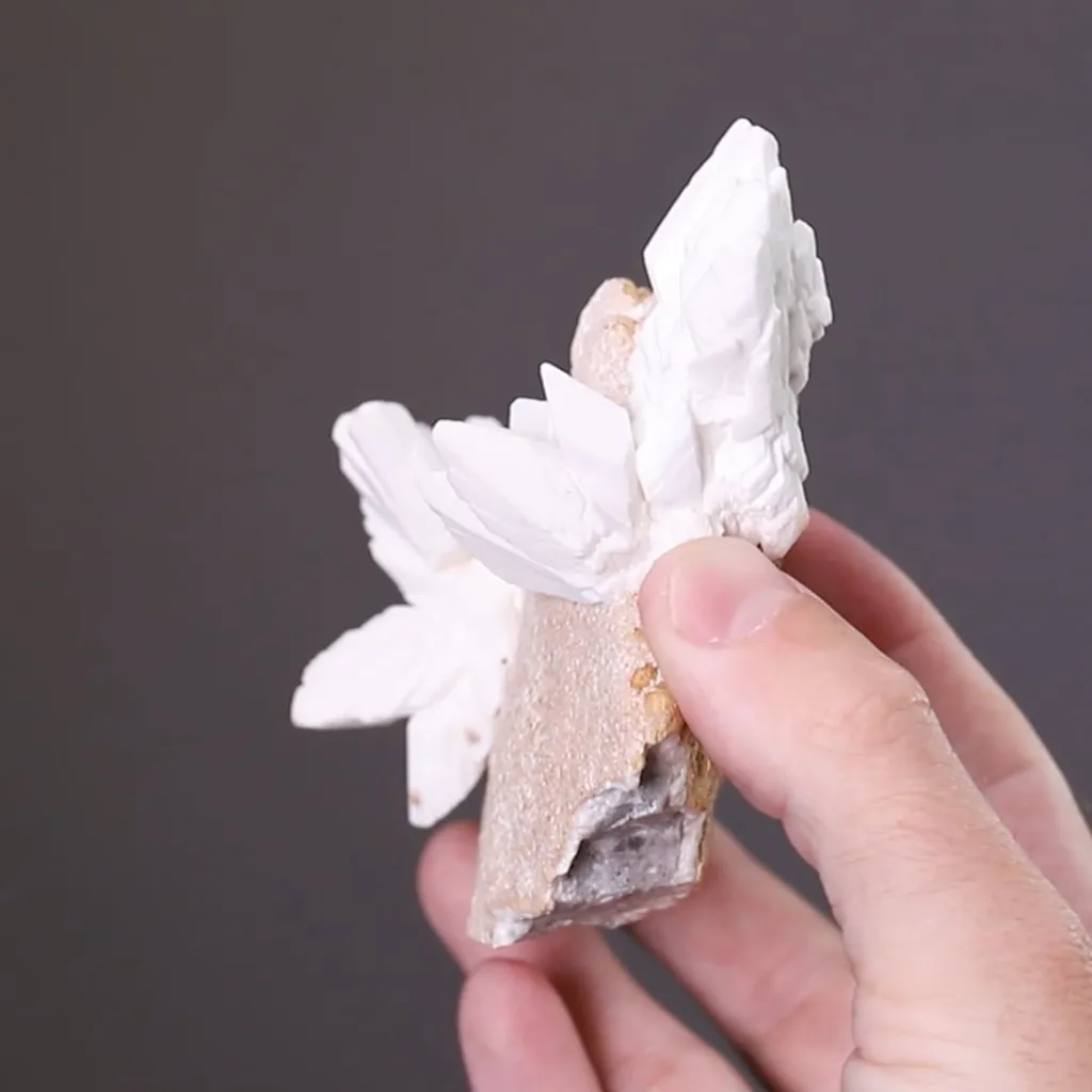Gypsum - image 2