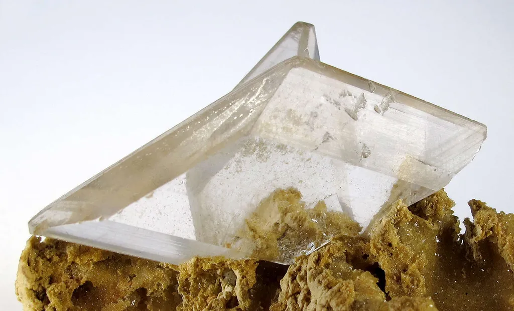 Gypsum - image 6