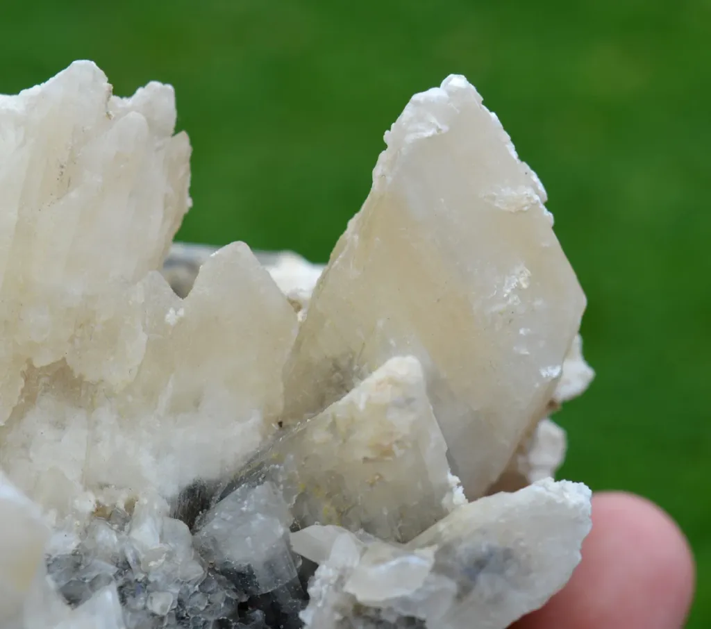 Gypsum 727 grams - Cherasco, Cuneo Province, Piedmont, Italy - image 6