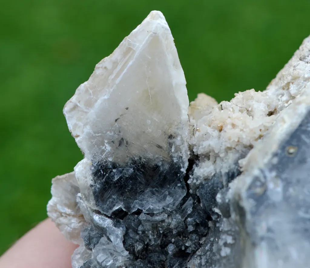 Gypsum 727 grams - Cherasco, Cuneo Province, Piedmont, Italy - image 3