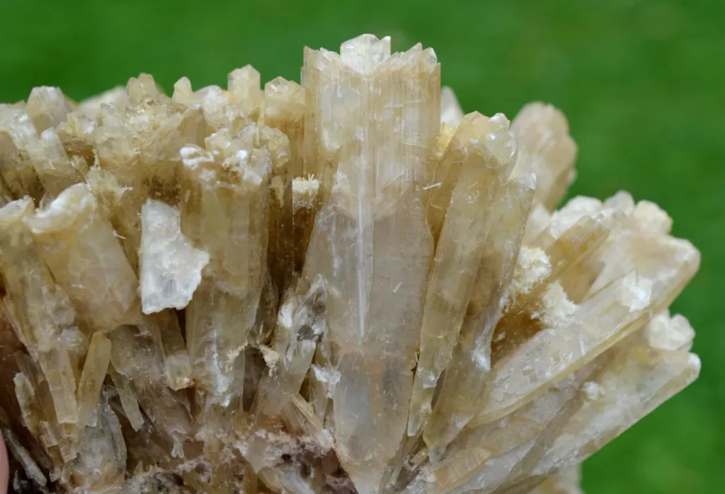 Gypsum 831 grams - Assal Lake, Tadjourah Region, Djibouti - image 7