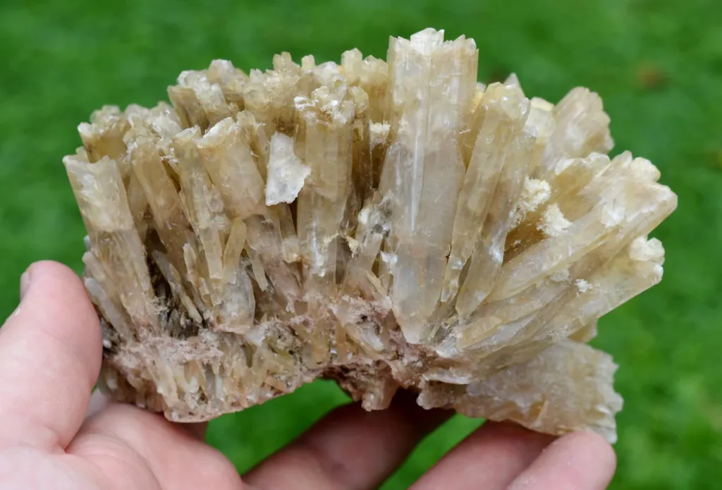 Gypsum 831 grams - Assal Lake, Tadjourah Region, Djibouti - image 6