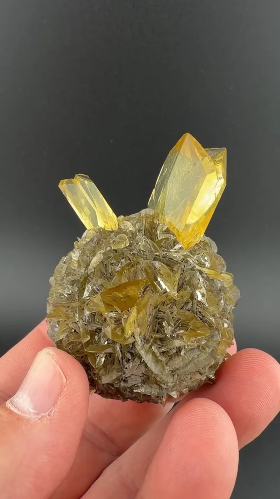 Gypsum from Red River Floodway - image 2