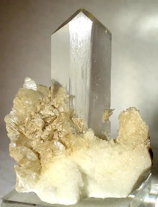 Gypsum, Gypsum (Var: Selenite) image
