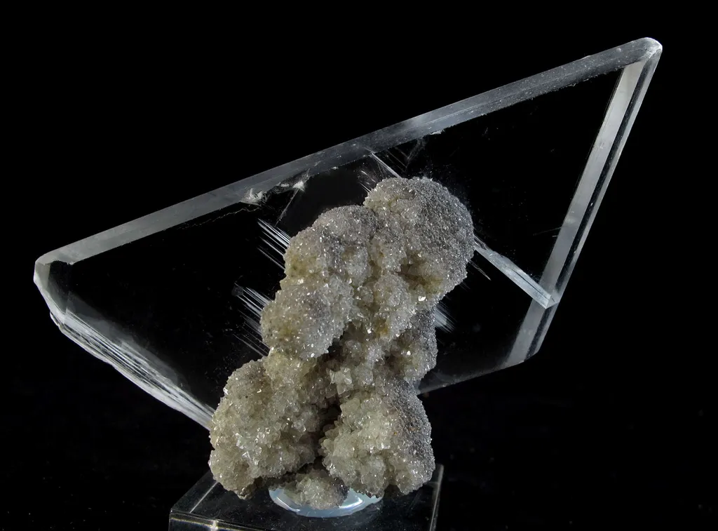 Gypsum on Calcite - image 3