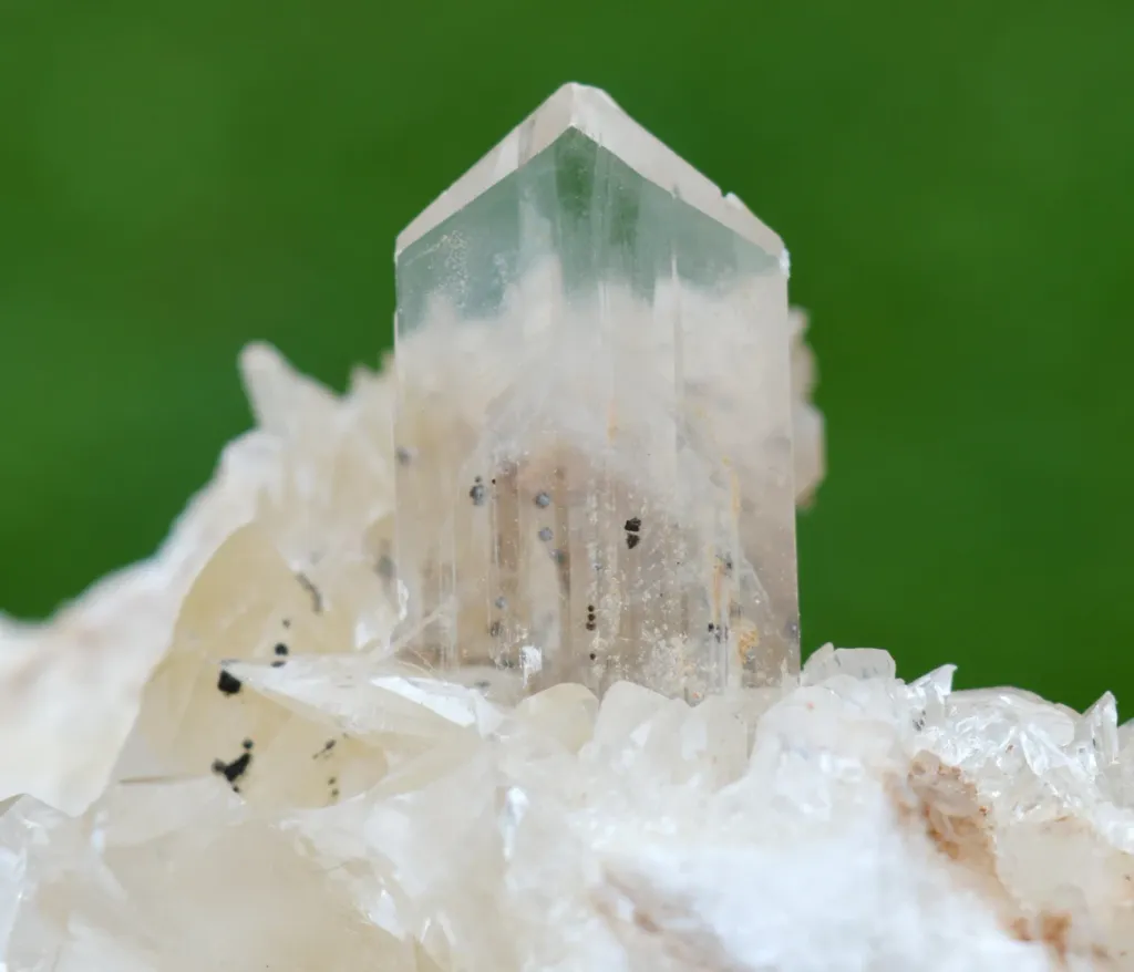 Gypsum on Gypsum var. Alasbaster 825 grams - Alabaster quarries, Zaragoza, Aragón, Spain - image 6