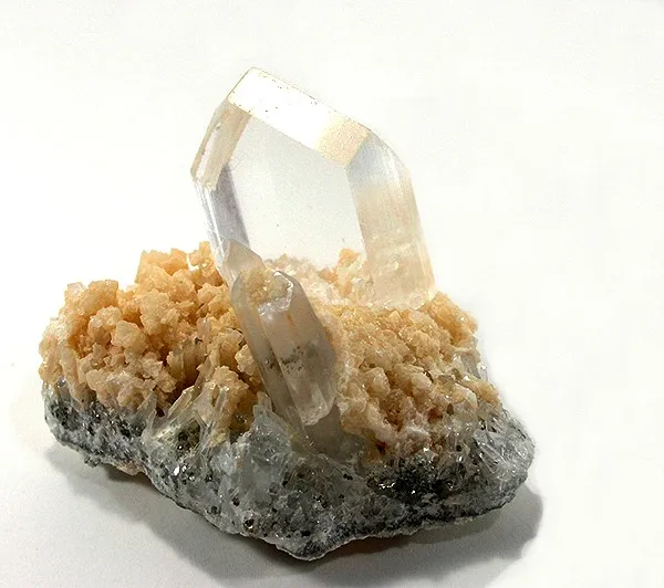 Gypsum (Var: Selenite), Quartz image