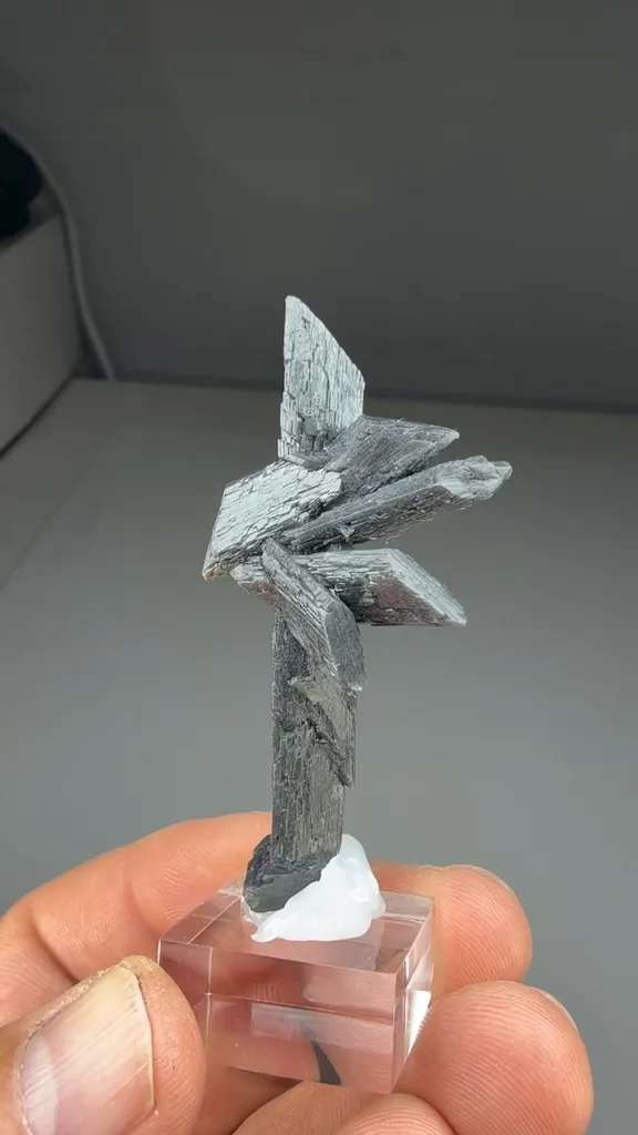 Gypsum with Boulangerite - image 2