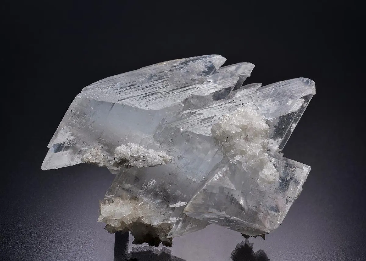 Gypsum with Calcite - image 1