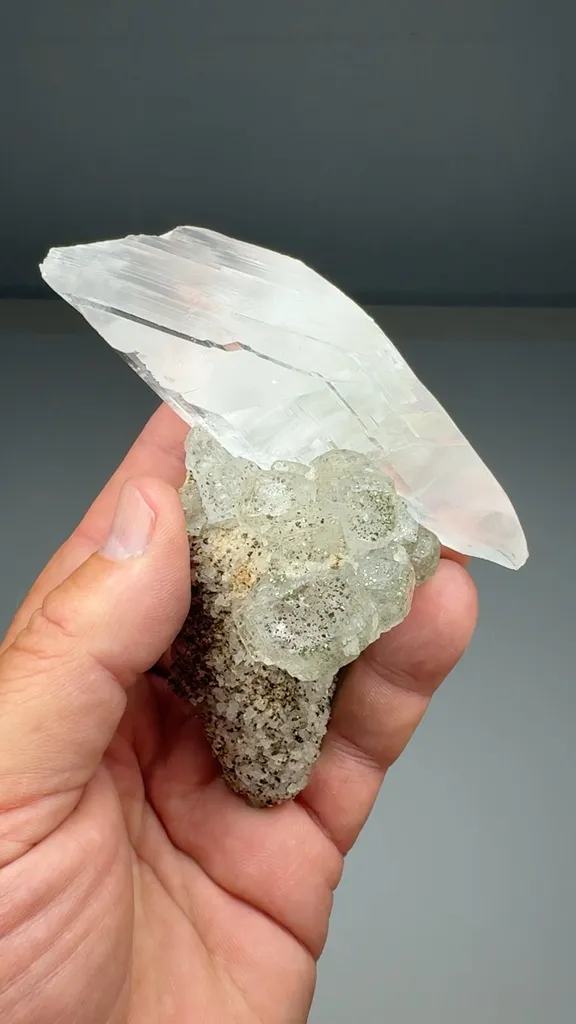 Gypsum with Fluorite (O-0014) image