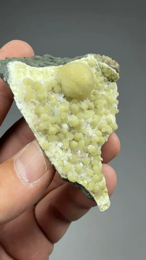 Gyrolite - image 2