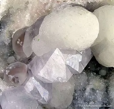 Gyrolite, Quartz, Calcite - image 2