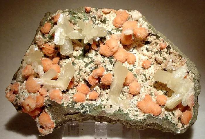 Gyrolite, Stilbite image