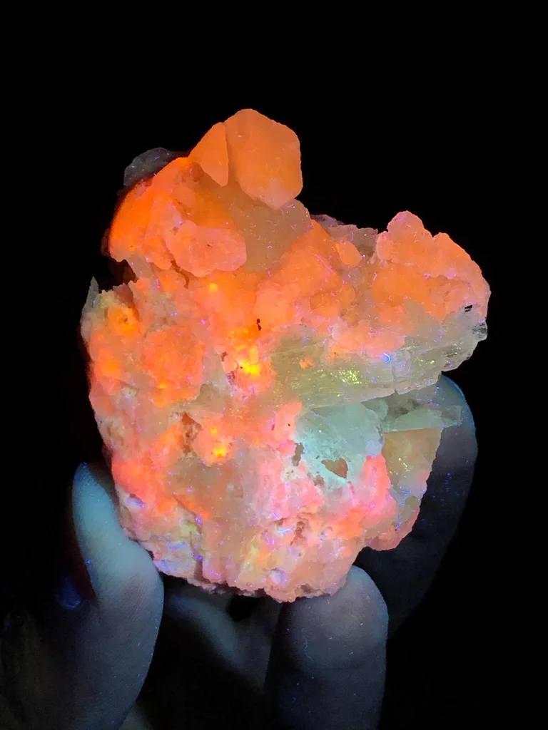 Hackmanite from Badakhshan, Afghanistan - image 4