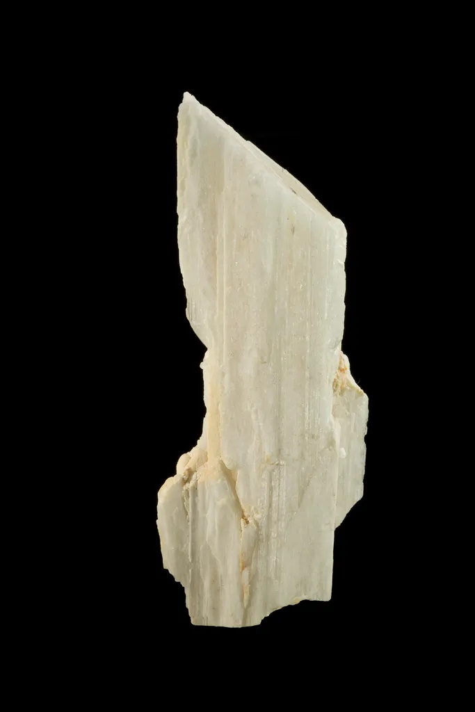 Hambergite - image 2