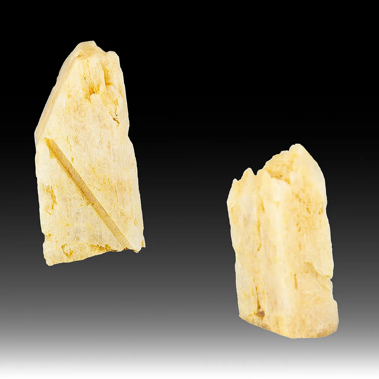 Hambergite - image 1