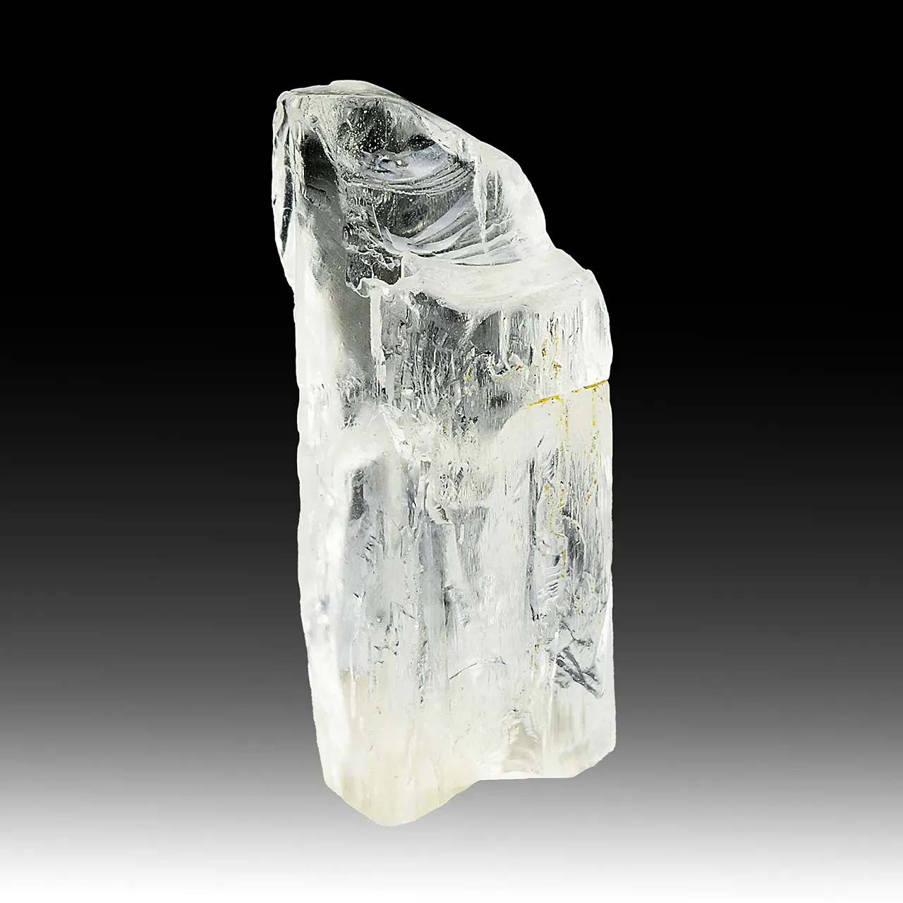 Hambergite - image 1