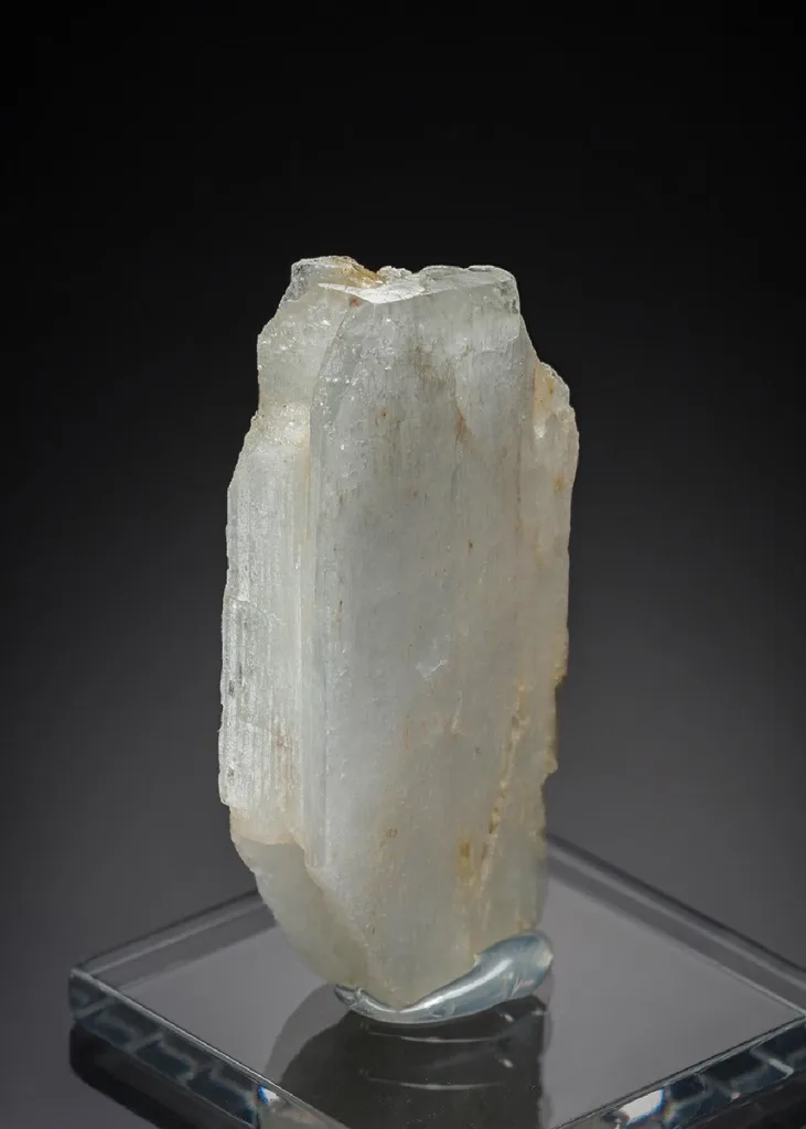 Hambergite image