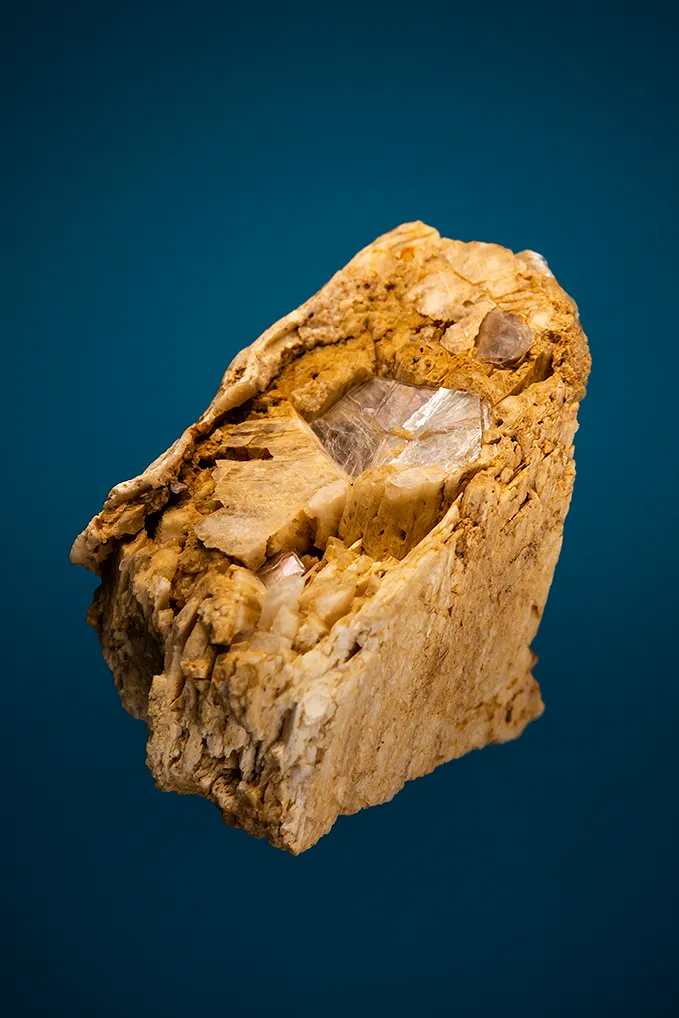 Hambergite image