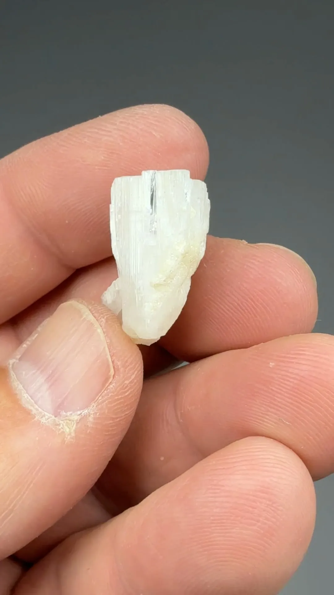 Hambergite - image 2