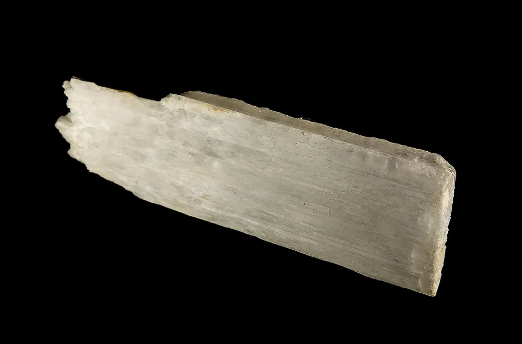 Hambergite image