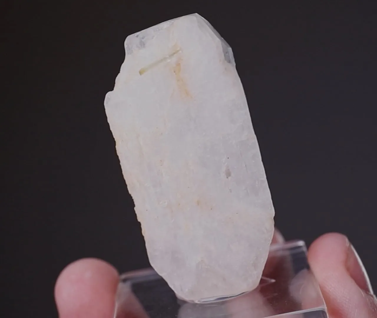 Hambergite - image 2