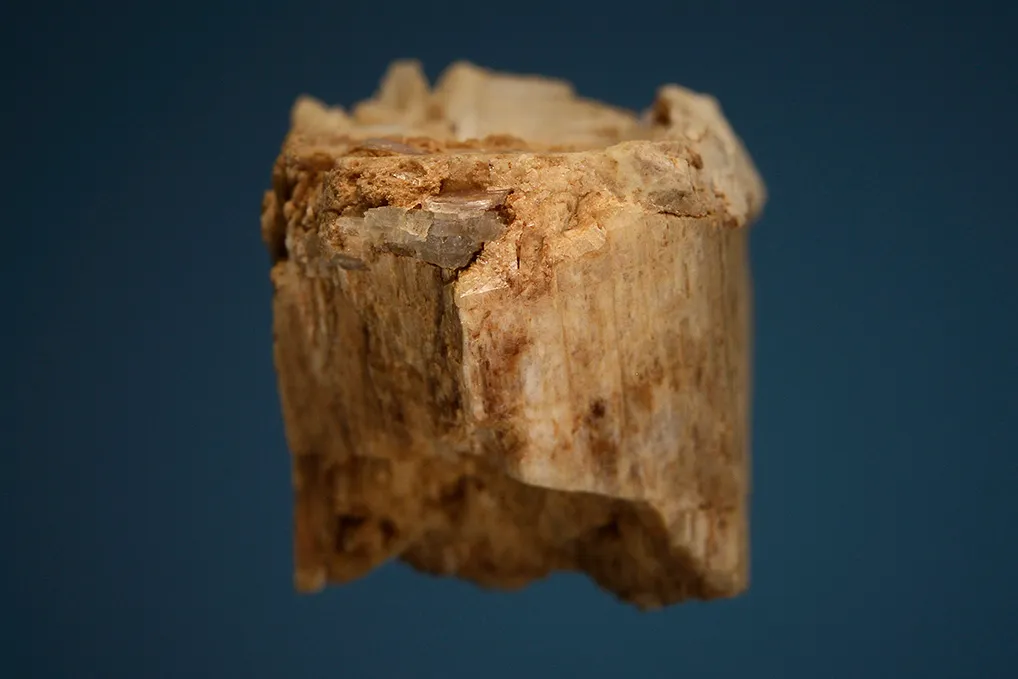 Hambergite - image 4