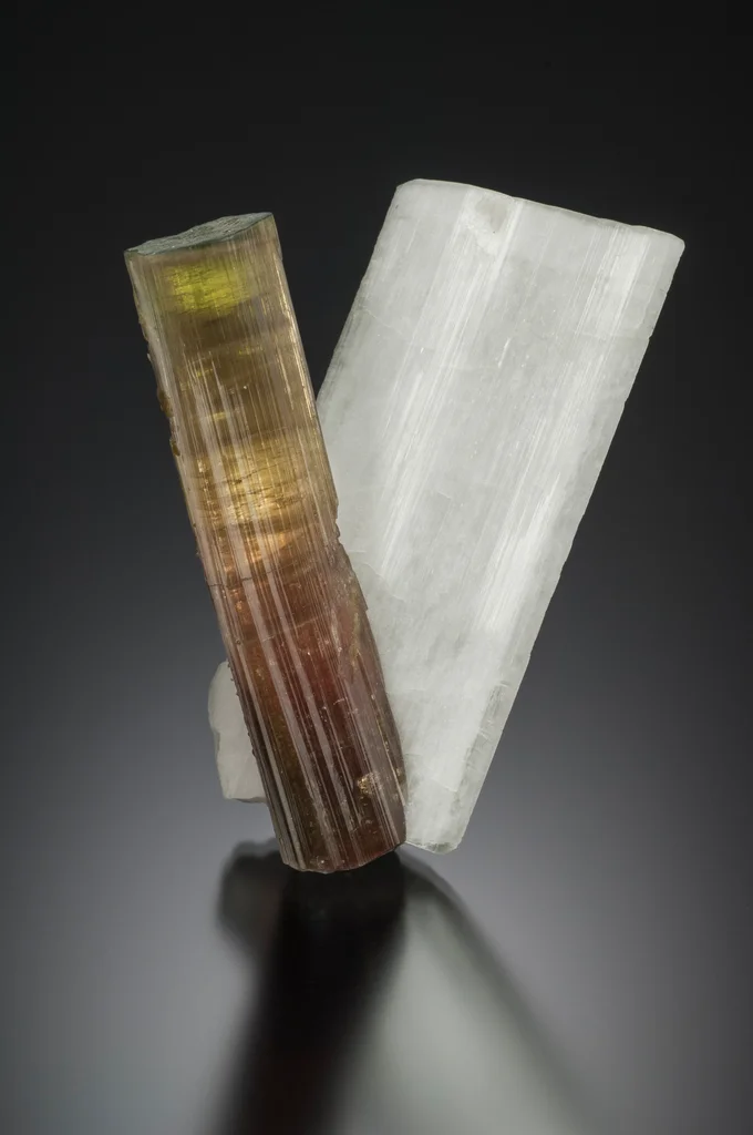Hambergite from Gilgit, Gilgit District, Gilgit-Baltistan, Pakistan image