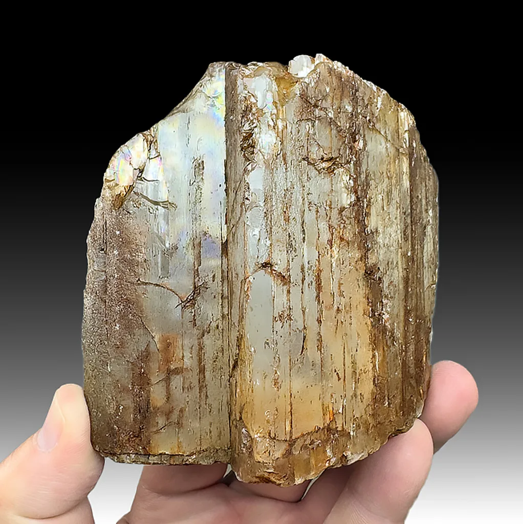 Hambergite from Imalo, Vakinankaratra, Madagascar image