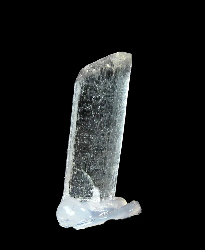 Hambergite (twin) - image 2