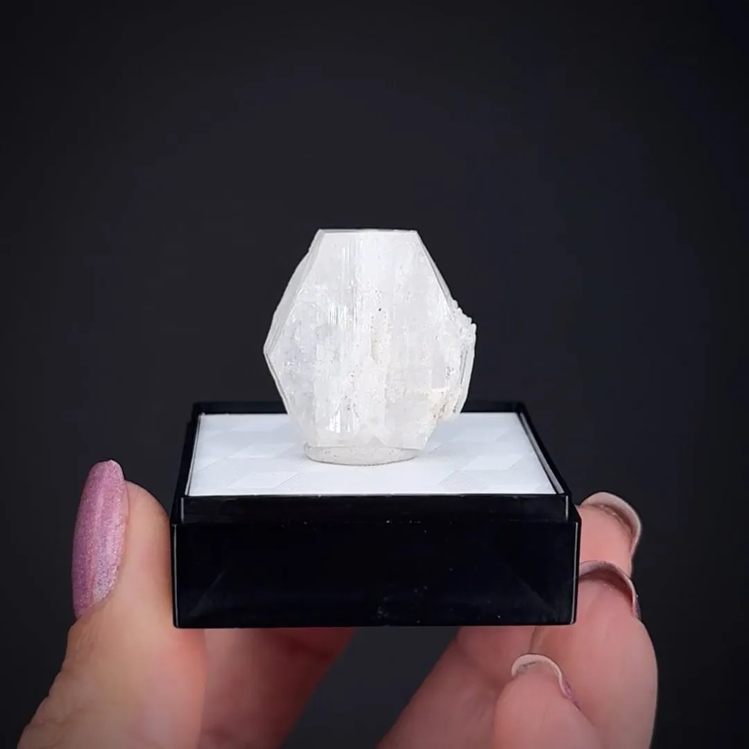 Hambergite (Twinned) - image 2