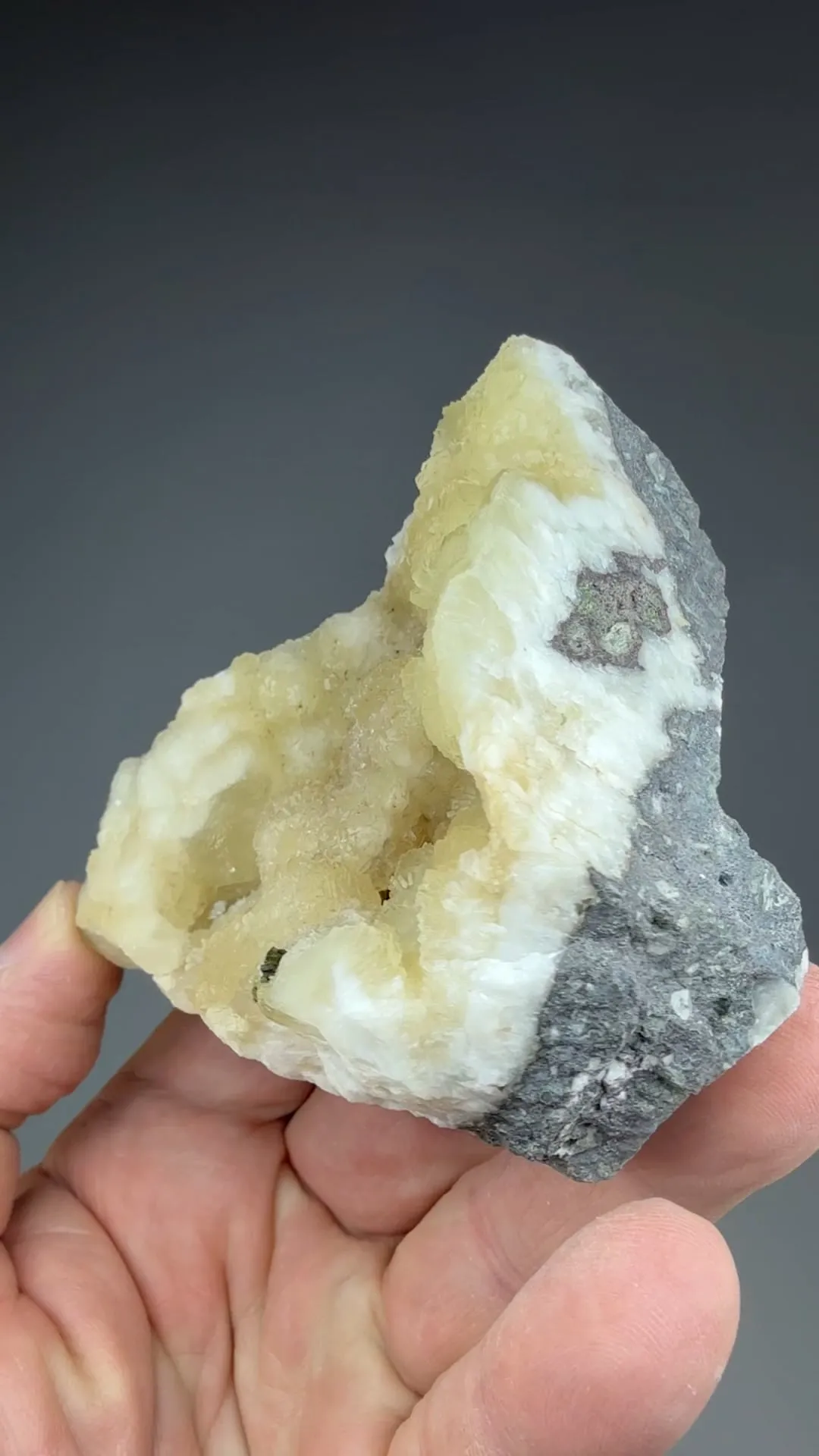 Harmotome on Prehnite - image 2