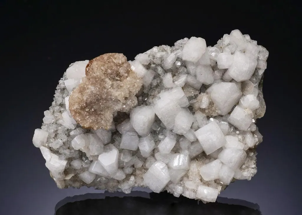 Harmotome with Calcite image