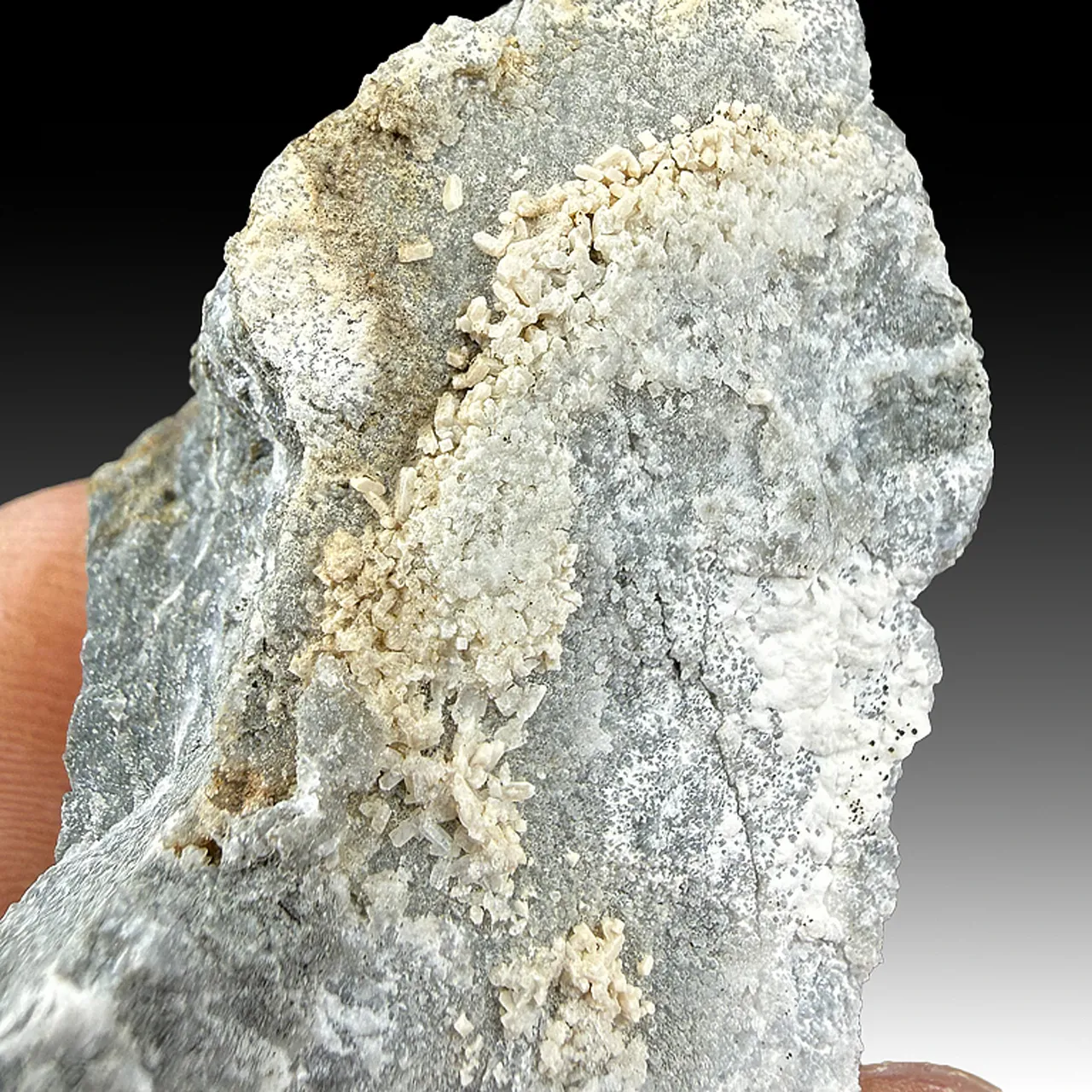 Harmotome with Dickite - image 1