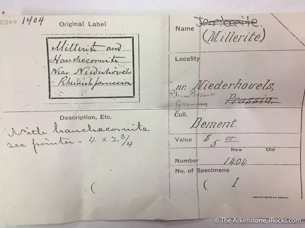 Hauchecornite (Type Locale) on Millerite - 1884 find - image 6
